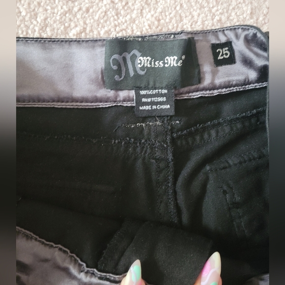 Miss Me | Studded Skinny Cargo Pant - Size 25 - Picture 3 of 7